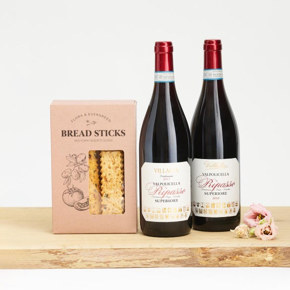 2 fl. Villalta, Valpolicella Ripasso med Flora & Evergreen Bread Sticks